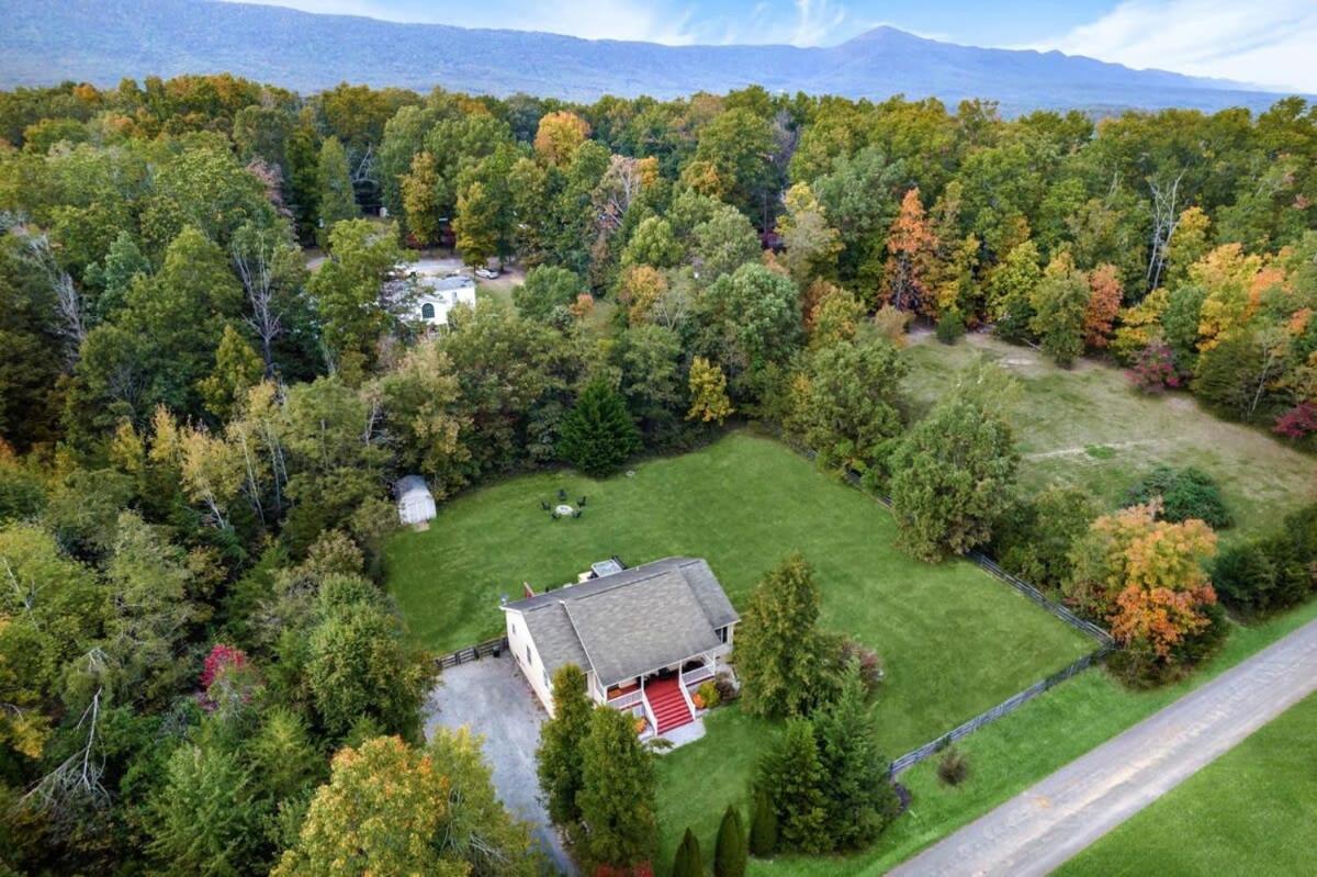 Modern Decor, Hot Tub, Fire Pit & River Access! Luray Exteriér fotografie